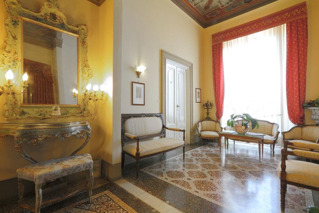 Liana Firenze
