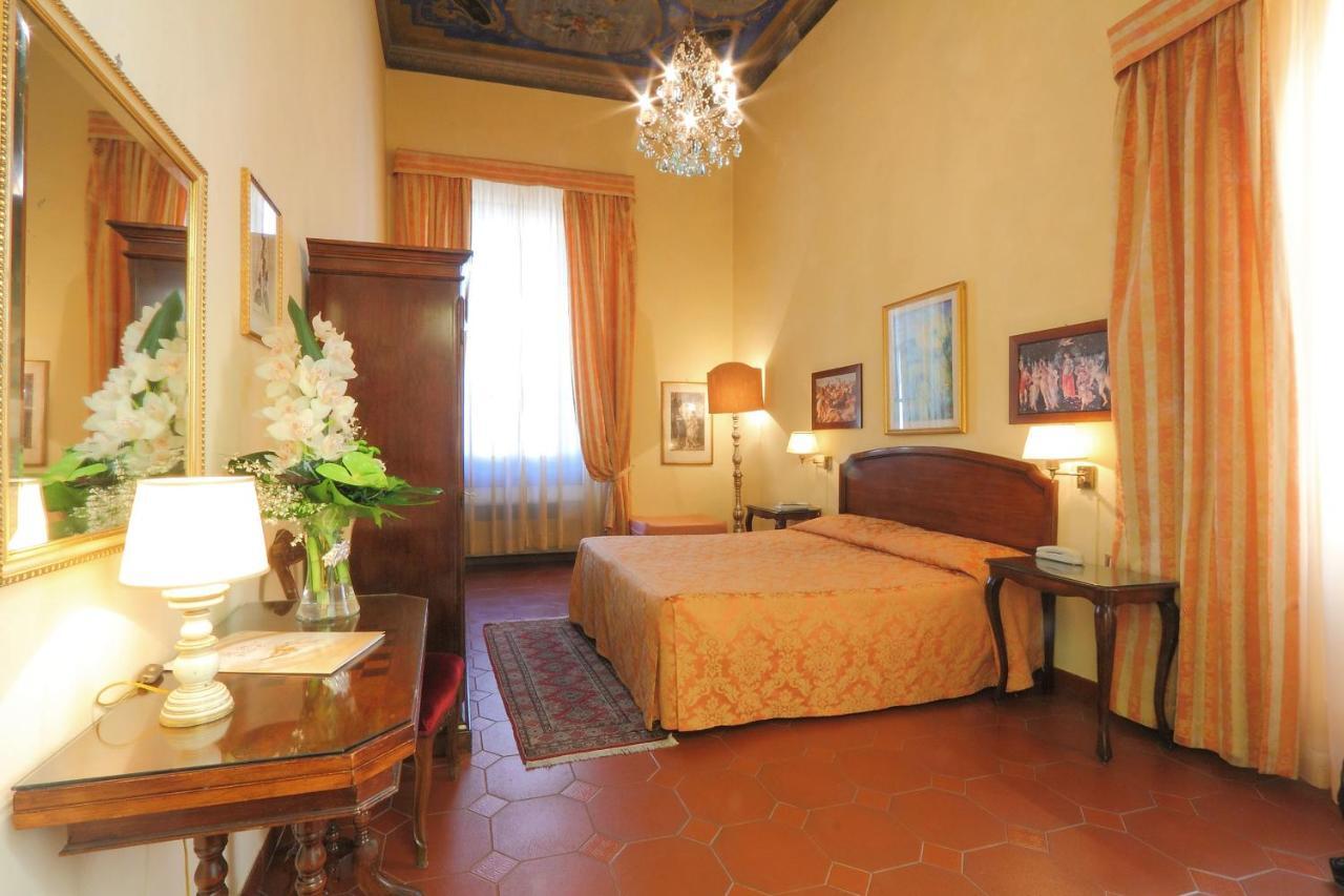 Liana Firenze